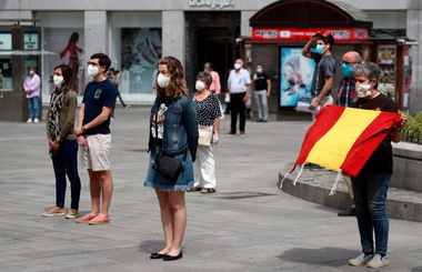 Doliu naţional zece zile în Spania, un omagiu adus victimelor covid-19; Madridul îndeamnă la reguli comune în redeschiderea frontierelor UE