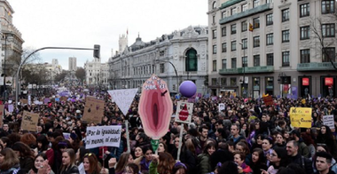 Furtună politică în Spania, în prima zi de doliu naţional, în urma unei anchete judiciare privind noul coronavirus