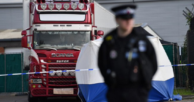 Presupusul lider al unei reţele de trafic de persoane în cazul camionului ”morţii” din Anglia, arestat în Germania; câte 13 suspecţi arestaţi şi inculpaţi în Franţa şi Belgia; reţeaua a acţionat în perioada de izolare din cauza covid-19