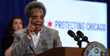 "F... you" îl înjură primarul din Chicago Lori Lightfoot pe Trump după revoltele de la Minneapolis cauzate de moartea lui George Floyd