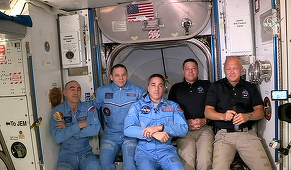 UPDATE - Capsula Crew Dragon, amarată la Staţia Spaţială Internaţională, cei doi astronauţi NASA intră la bordul ISS - VIDEO