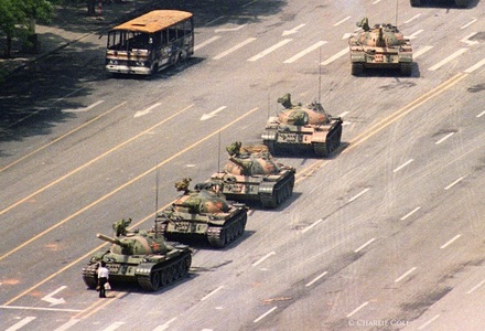 Ceremonia de comemorare a evenimentelor din piaţa Tiananmen, interzisă pentru prima dată în Hong Kong