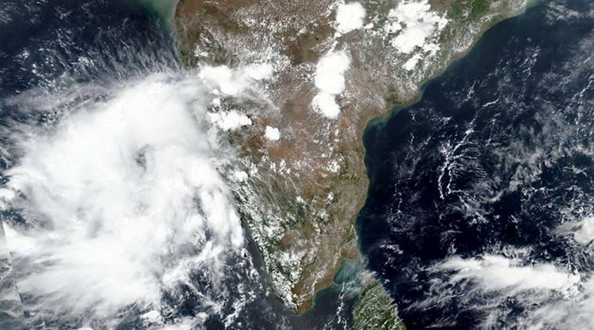 Ciclonul Nisarga s-a intensificat pe măsură ce se apropie de Mumbai

