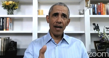 Barack Obama salută o ”schimbare de mentalitate” în rândul manifestanţilor americani împotriva rasismului şi inegalităţii sociale şi îndeamnă autorităţile locale să schimbe politica cu privire la folosirea forţei; ”Vreau să ştiţi că vieţile voastre contează, visele voastre contează”, le transmite el tinerilor de culoare