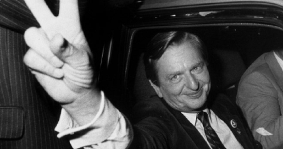 Justiţia suedeză încheie 34 de ani de anchetă cu privire la asasinarea lui Olof Palme; procurorul Krister Petersson îl desemnează pe Stig Engström, un suspect care s-a sinucis în 2000, drept asasinul fostului premier; ancheta poate fi redeschisă în cazul 