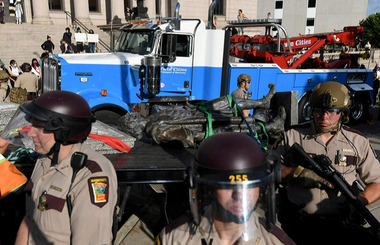 Statui ale lui Cristofor Columb date jos de pe soclu, decapitate şi vandalizate la Saint Paul, Boston, Miami şi în Virginia