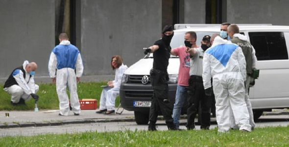 Bărbat ucis prin împuşcare în nordul Slovaciei, în urma unui atac cu cuţiul într-o şcoală primară din oraşul Vrutky, soldat cu un mort adult şi cinci răniţi, inclusiv copii