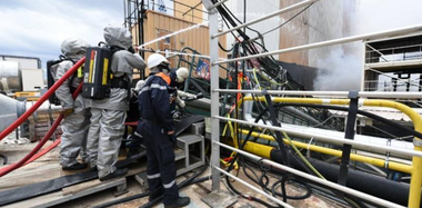 Incendiu la bordul submarinului nuclear de atac francez Perle, aflat în revizie la baza navală de la Toulon; submarinul a fost evacuat şi nimeni nu a fost rănit; combustibilul nuclear şi armamentul au fost retrase înainte de oprirea tehnică- VIDEO
