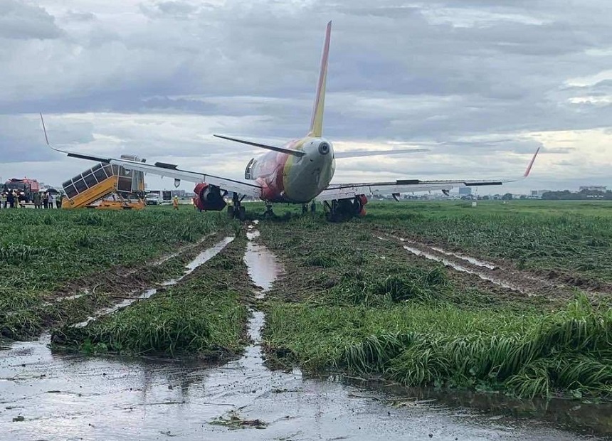 Un avion a ieşit de pe pistă la aterizare, la Ho Chi Minh. Nimeni nu a fost rănit