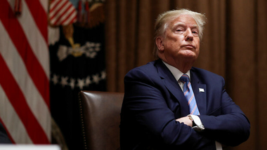 Trump anunţă reducerea la jumătate a trupelor americane staţionate în Germania, pe care o acuză că are ”arierate” la NATO, părând să folosească securitatea europeană ca pârghie în negocieri comerciale cu germanii