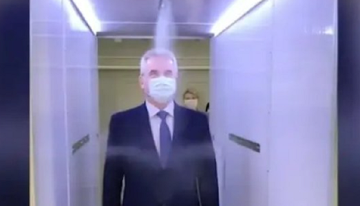 ”Tunel dezinfectant” de acces la Putin, cu senzori de luarea temperaturii şi recunoaştere facială - VIDEO