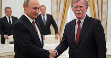 ”Nu, Vladimir Putin nu îl duce pe Trump de nas”, îi răspunde Kremlinul lui Bolton