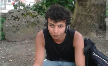 Întrebări despre trecutul suspectului Khairi Saadallah, un refugiat libian cu probleme mentale aflat pe radarul MI5, în urma atacului terorist de la Reading