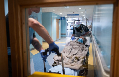 Creşterea infecţiilor cu covid-19 împinge din nou 11 ţări din Europa, unde se înregistrează  20.000 de cazuri pe zi şi peste 700 de decese, pe marginea prăpastiei, avertizează OMS; accelerare alarmantă în Sudul SUA