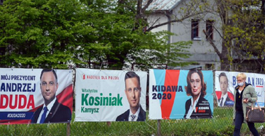 Alegeri prezidenţiale cruciale duminică în Polonia, sub privirea UE şi SUA