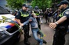 Poliţia din Haga a reţinut zeci de protestatari care au participat la o demonstraţie împotriva distanţării sociale