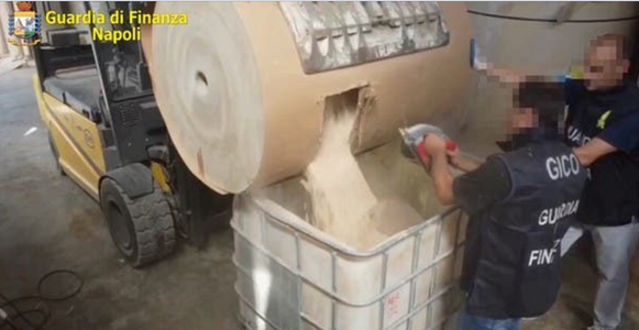 ”Cea mai mare captură mondială”, de 14 tone de amfetamină, produsă în Siria de Statul Islamic, anunţă poliţia italiană