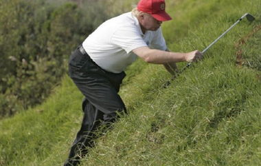 Trump îşi arogă supranumele de “The Lone Warrior” pe Twitter şi provoacă o avalanşă de ironii, care-i reproşează că s-a sustras Războiului din Vietnam cu o scutire medicală