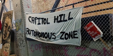 Autorităţile din Seattle au eliberat aşa-numita ”zonă autonomă” creată de organizatori în oraş după moartea afro-americanului George Floyd