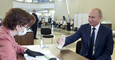 Rusia prelungeşte era Putin printr-un referendum catalogat drept o ”enormă minciună” de către opoziţie, pe fondul a mii de încălcări ale regulilor electorale