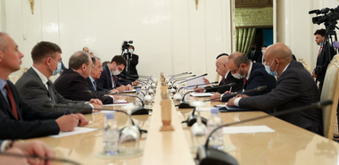 Rusia urmează să-şi redeschidă ambasada în Libia, anunţă Lavrov într-o întâlnire cu preşedintele Parlamentului paralel din estul ţării, aflat sub controlul lui Khalifa Haftar