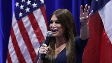 Kimberly Guilfoyle, iubita lui Donald Trump Jr., a fost testată pozitiv cu Covid-19 - presă
