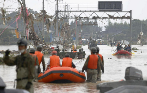 Cel puţin 50 de morţi şi zece dispăruţi în Japonia, în urma unor inundaţii provocate de ploi