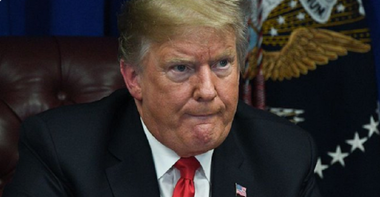 Comportamentul lui Donald Trump a fost modelat de tatăl său sociopat, scrie nepoata preşedintelui american într-o carte care va apărea pe piaţă la 14 iulie