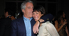 Ghislaine Maxwell, fosta parteneră şi asociată a lui Jeffrey Epstein, cere eliberarea pe cauţiune de 5 milioane de dolari. Ea se teme că ar putea contracta coronavirusul în detenţie