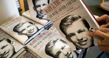 Nepoata lui Trump, care-l  prezintă pe preşedintele SUA drept un mincinos patologic şi un narcisist în cartea ”Too Much and Never Enough”, vinde un milion de exemplare