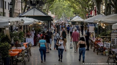 Patru milioane de oameni din Catalonia, inclusiv din Barcelona, trebuie să stea acasă pentru a evita creşterea numărului cazurilor de coronavirus