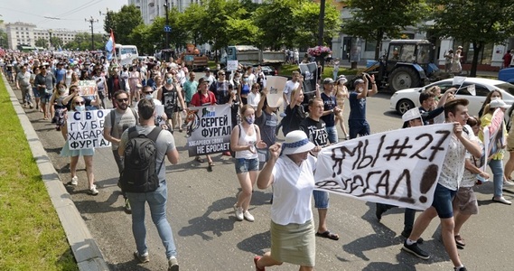 Aproximativ 10.000 de oameni au demonstrat în estul Rusiei pentru eliberarea guvernatorului Serghei Furgal acuzat de crimă