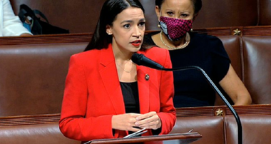 Tratată drept "fucking bitch" de republicanul Ted Yoho, Alexandria Ocasio-Cortez îi dă un răspuns usturător în Congres