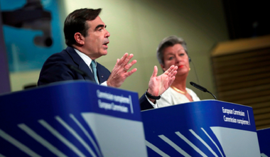 Vicepreşedintele CE Margaritis Schinas, comisarul european grec însărcinat cu ”promovarea modului de viaţă european”, ”furios” din cauza transformării Sfintei Sofia în moschee