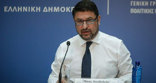 Grecia impune obligativitatea purtării măştii de protecţie în aproape toate spaţiile închise, dar nu şi în biserică