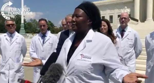 O femeie medic, Stella Immanuel, o susţinătoare a hidroxiclorochinei care apare într-o înregistrare video repostată de Trump, crede în oameni ”reptilieni” şi că problemele ginecologice sunt legate de relaţii sexuale cu spirite ale răului