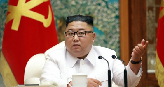 Coreea de Nord continuă să-şi dezvolte programul înarmării nucleare, ”inclusiv producţia de uraniu puternic îmbogăţit şi construirea unui reactor experimental cu apă uşoară”, relevă un raport confidenţial ONU