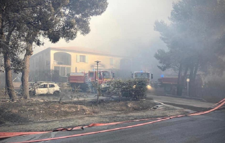 Aproximativ 2.700 de persoane evacuate pe Coasta de Azur, în urma unui incendiu de vegetaţie