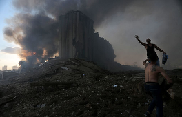 Între un sfert de milion şi 300.000 de oameni au rămas fără locuinţă în urma exploziilor din portul Beirut, care au produs pagube estimate până la cinci miliarde de dolari, anunţă guvernatorul capitalei libaneze Marwan Abboud