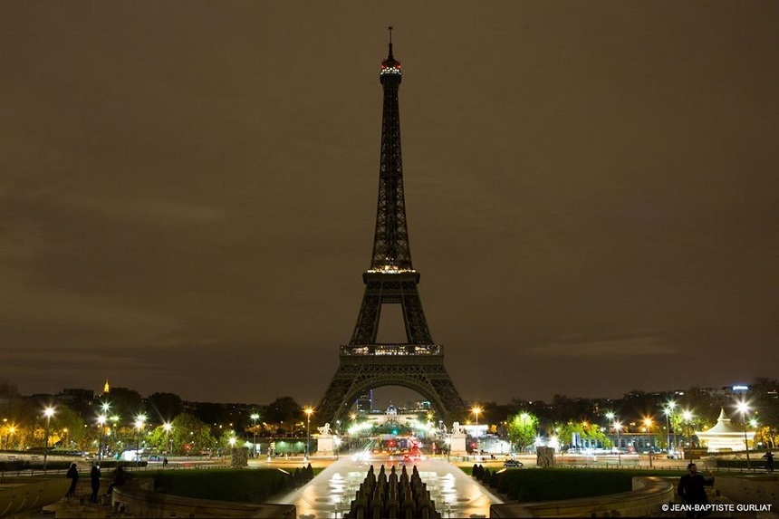 Explozii la Beirut - Turnul Eiffel rămâne în întuneric miercuri de la miezul nopţii 