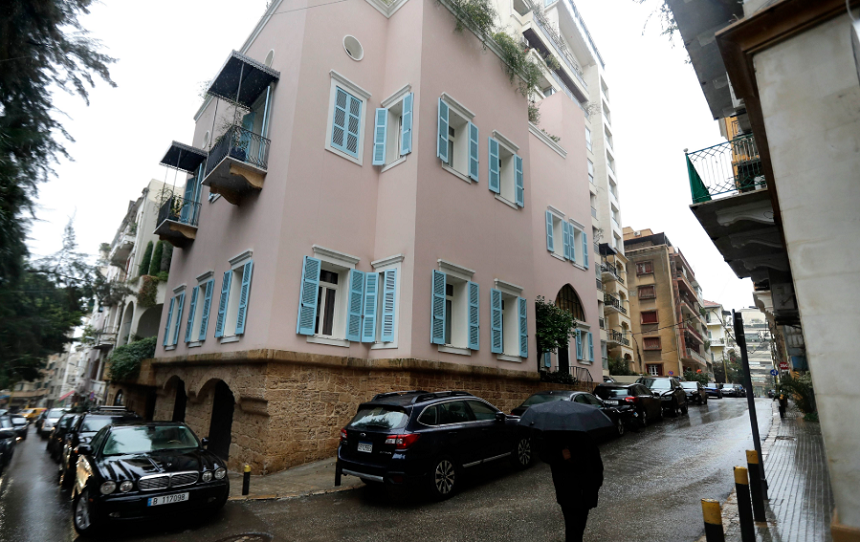 Casa lui Carlos Ghosn de la Beirut, o clădire roz în stil colonial, ”distrusă” în exploziile din port, anunţă soţia sa, Carole Ghosn, în presa braziliană