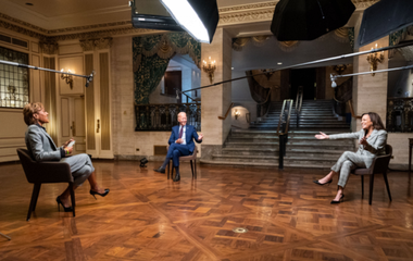 Trump doar ”atinge tangenţial” problema în plină criză covid-19, acuză Biden