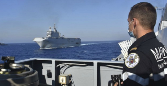 Grecia şi Turcia, aliate în NATO, efectuează exerciţii militare rivale în estul Mării Mediterane 