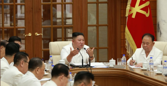 Phenianul difuzează imagini cu Kim Jong Un, a cărui stare de sănătate continuă să alimenteze zvonuri