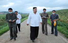 Taifunul Bavi a cauzat puţine pagube în Coreea de Nord, îşi exprimă satisfacţia Kim Jong Un