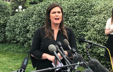 Trump i-a spus unei foste purtătoare de cuvânt la Casa Albă „să se sacrifice pentru echipă” după ce Kim Jong-un i-a făcut cu ochiul