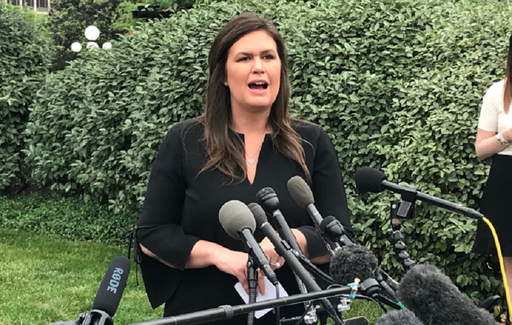 Trump i-a spus unei foste purtătoare de cuvânt la Casa Albă „să se sacrifice pentru echipă” după ce Kim Jong-un i-a făcut cu ochiul