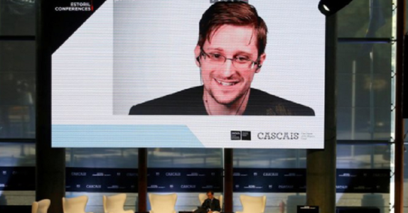 Programul de supraveghere în masă al NSA dezvăluit de Snowden este ilegal şi ar putea fi anticonstituţional, hotărăşte justiţia americană