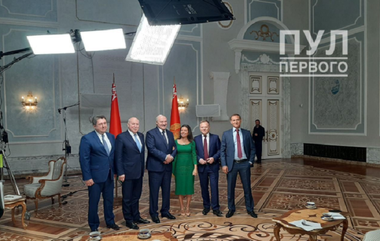 Lukaşenko exclude să demisioneze la presiunea opoziţiei, dar nu exclude alegeri prezidenţiale anticipate