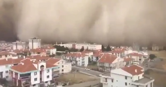 O furtună de nisip a lovit Ankara. Şase persoane au fost rănite uşor | VIDEO